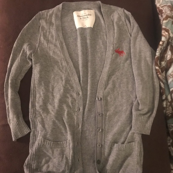 Abercrombie & Fitch Sweaters - Abercrombie grey 3/4 sleeve cardigan. Size M Abercrombie & Fitch Sweaters - Abercrombie grey 3/4 sleeve cardigan. Size M